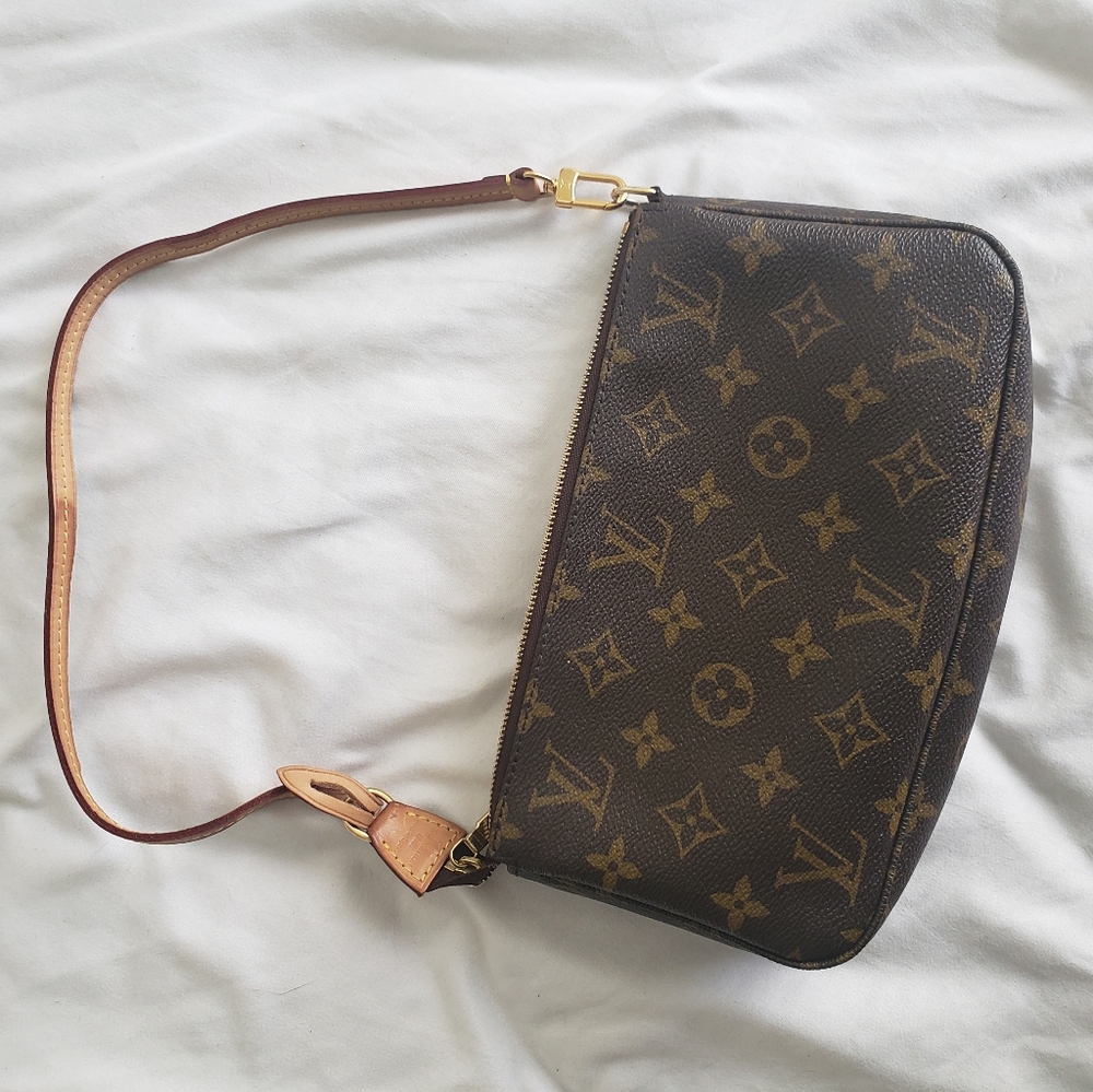Louis Vuitton Pochette